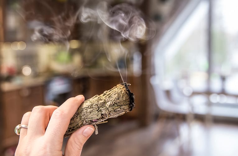 Salvie smudging