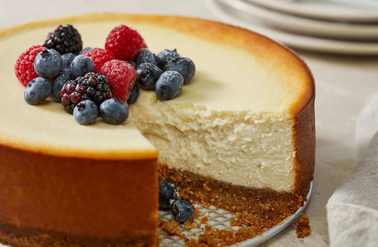 Cheesecake cu brânză cottage în crustă de biscuiți