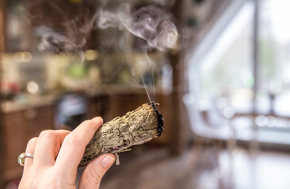 Salvie smudging