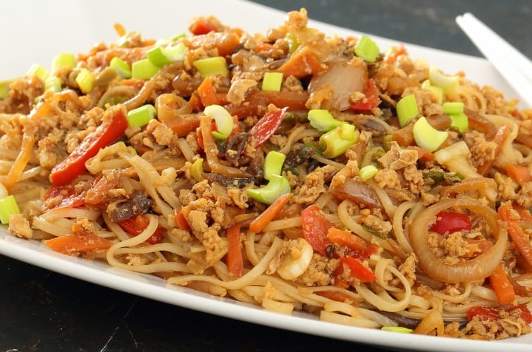 Tăiței chinezești cu legume
