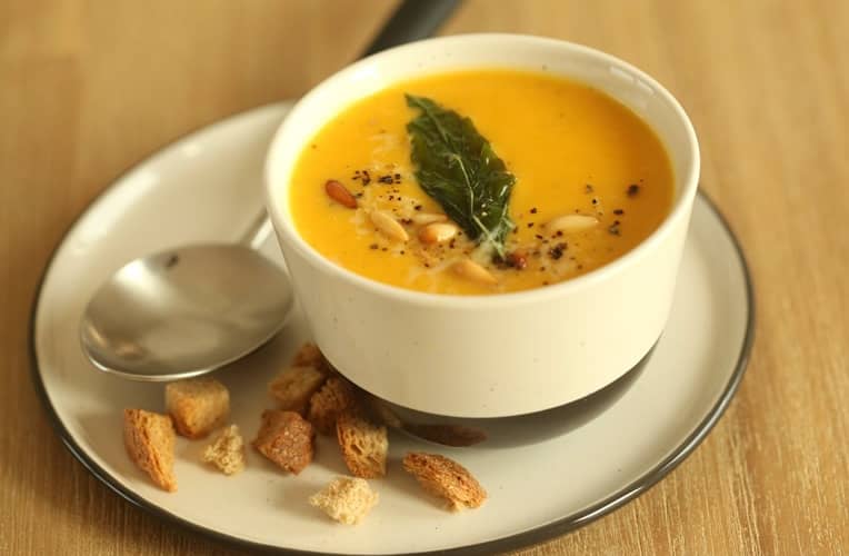 Supă cremă de dovleac cu parmezan