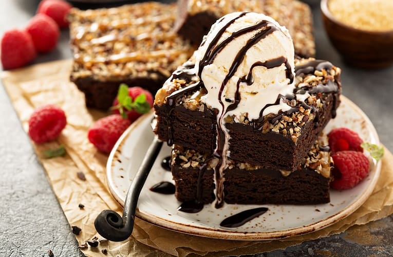 Brownie cu avocado și cacao ca desert sănătos